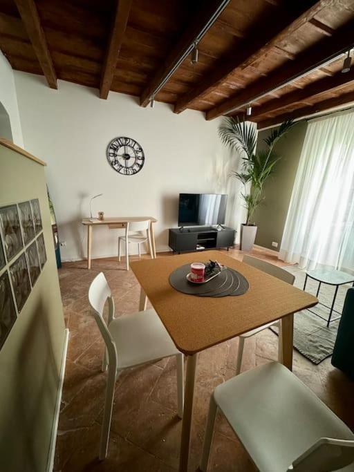 Splendido Bilocale In Via Madonnina, Zona Brera Lejlighed Milano Eksteriør billede